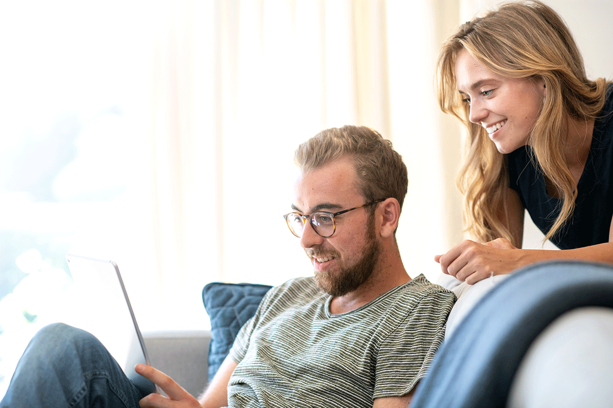 Couple joining online